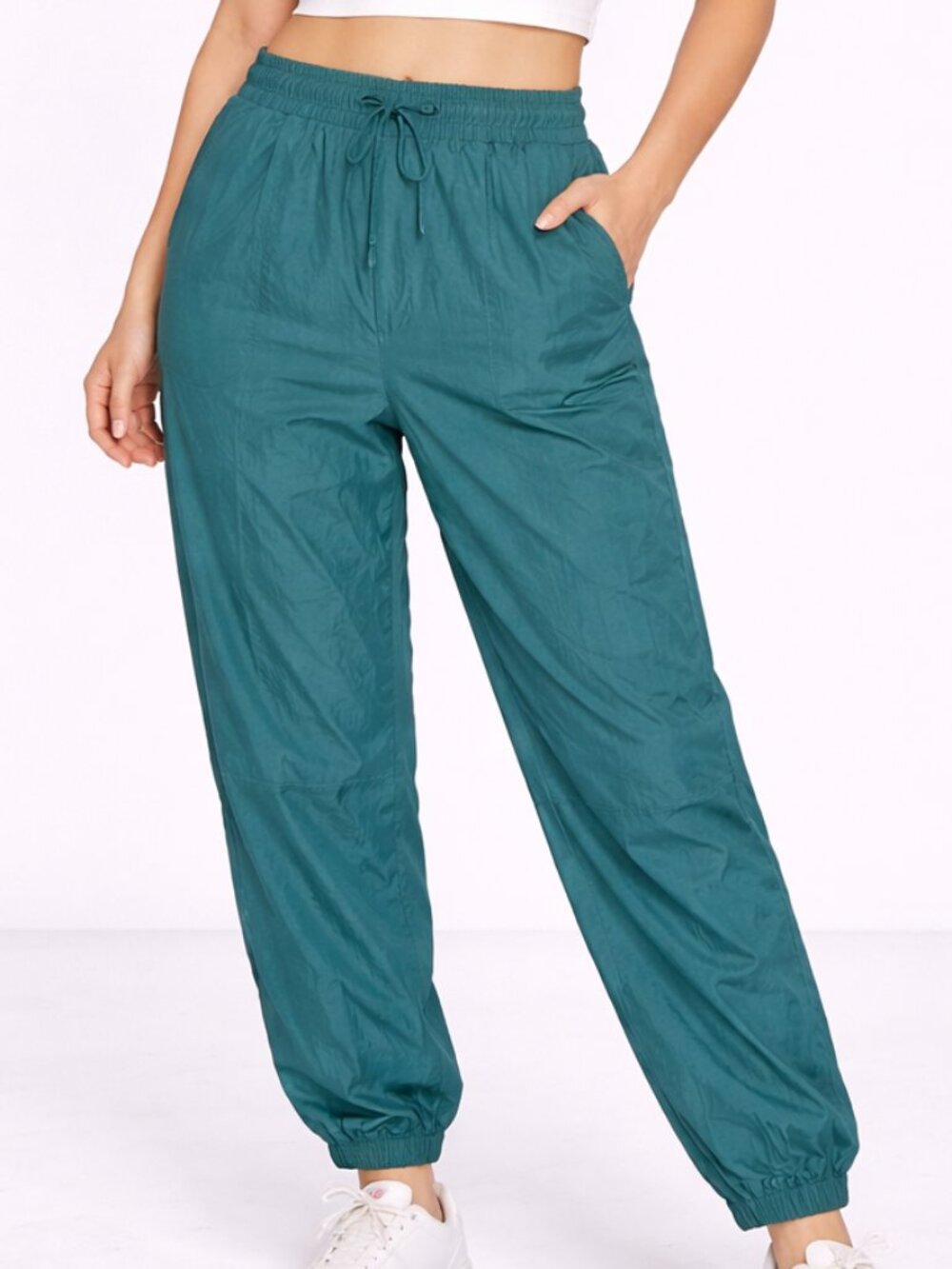 NWT - Medium jogger pants w/ drawstring & pockets. Parachute feel. Walking.